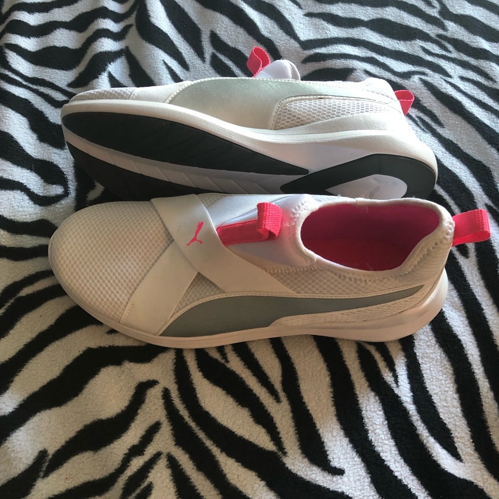 New Puma size 8 women’s shoes